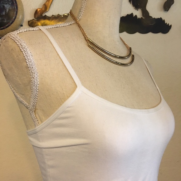 Gold tone double bar on chain necklace - Picture 2 of 7